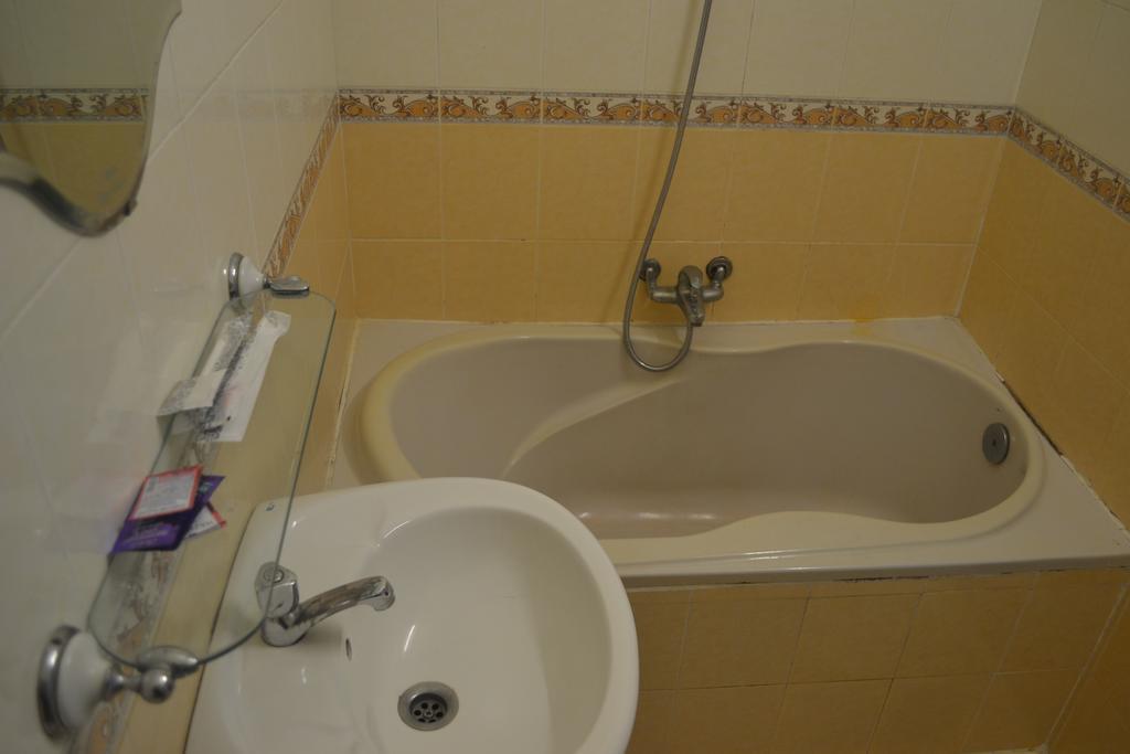 White Lion 2 Hotel На Транг Екстериор снимка